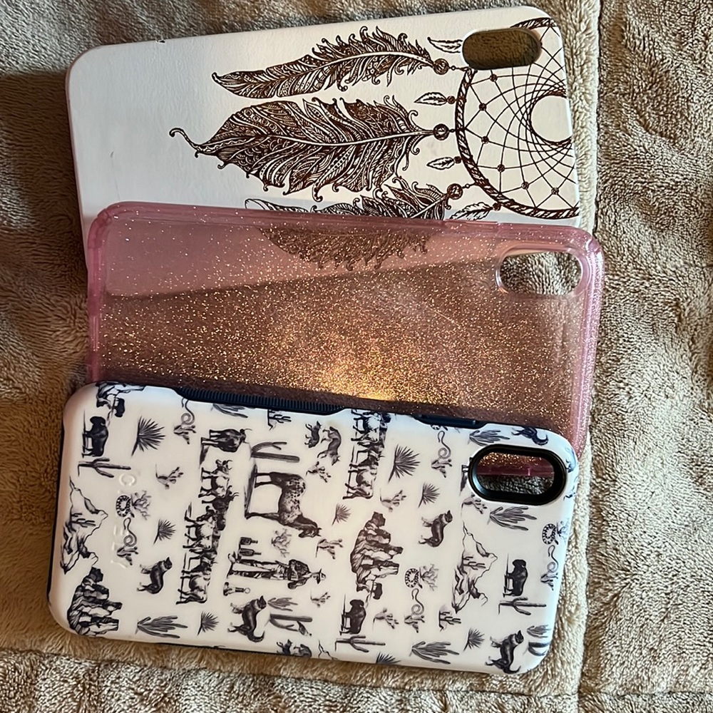 🥰 A set of 3 iPhone XS Max cases for one low price!  Like new condition